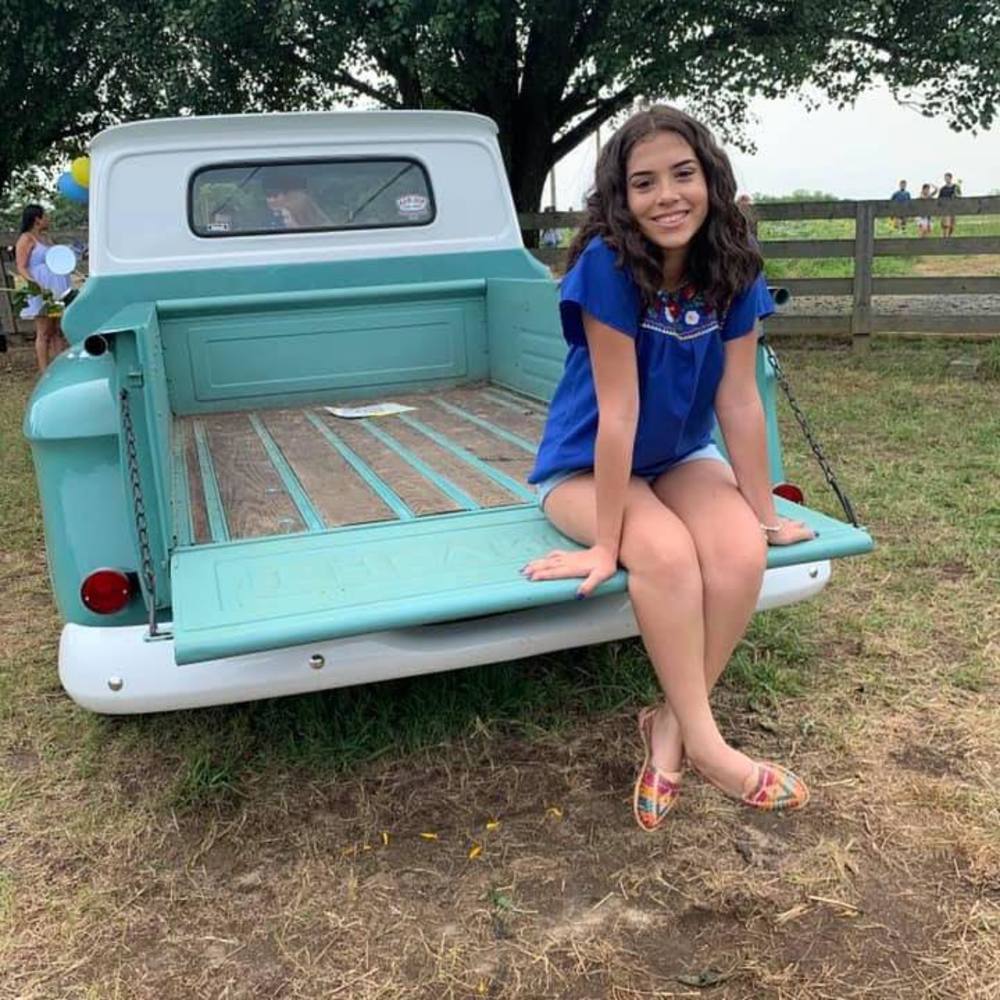 Meet your Posher, Abigail